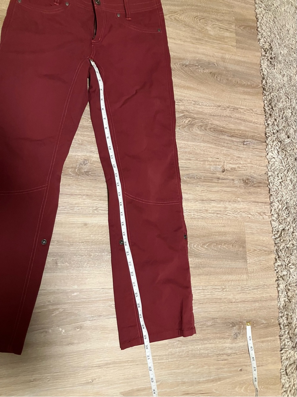 Kühl women’s burgundy size 6 SHORT - Picture 2 of 11